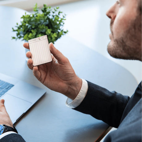 Plaud.ai vs. Vocal AI：哪款 AI 筆記工具最適合您的工作流程？